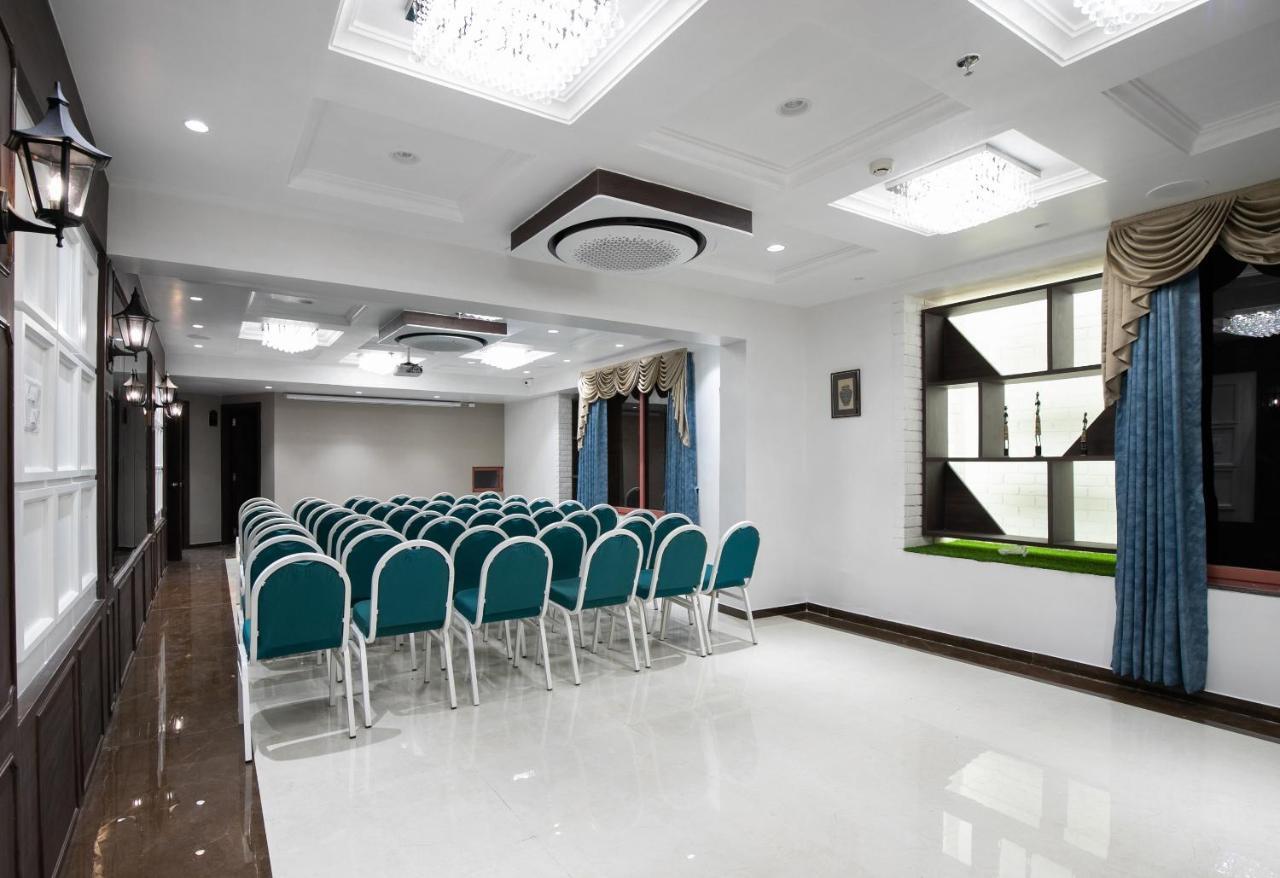 Palette - Hotel Welcome Kadi Luaran gambar