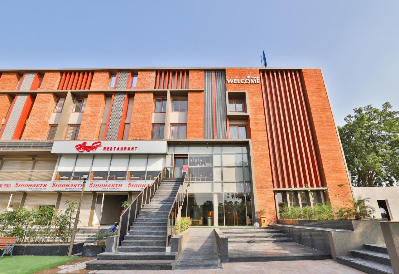 Palette - Hotel Welcome Kadi Luaran gambar
