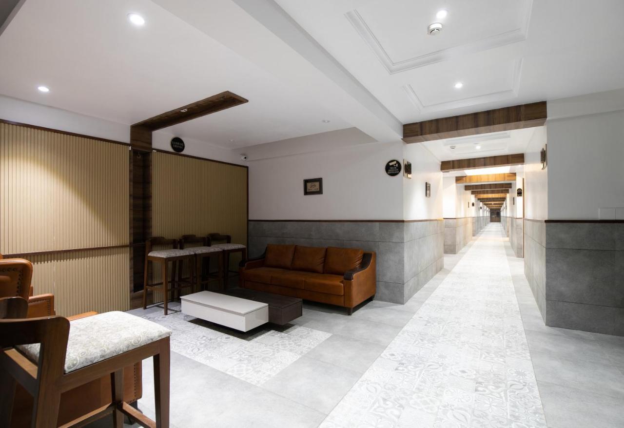 Palette - Hotel Welcome Kadi Luaran gambar